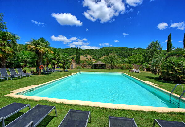 Villa Capolona: Draussen, Garten, Schwimmbad