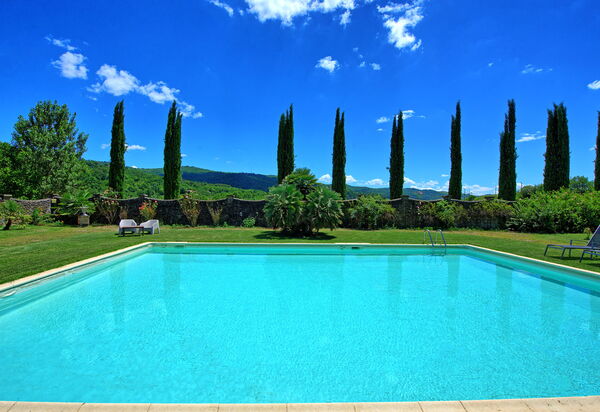 Villa Capolona: Ansichten, Draussen, Schwimmbad
