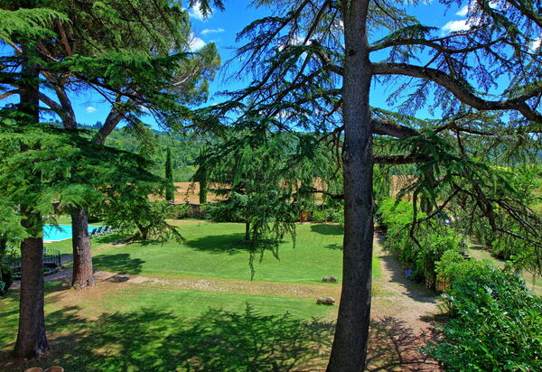 Villa Capolona: Ansichten, Draussen