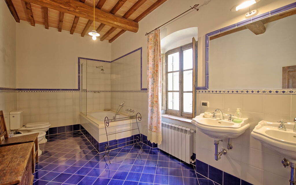 Villa Capolona: Bathroom