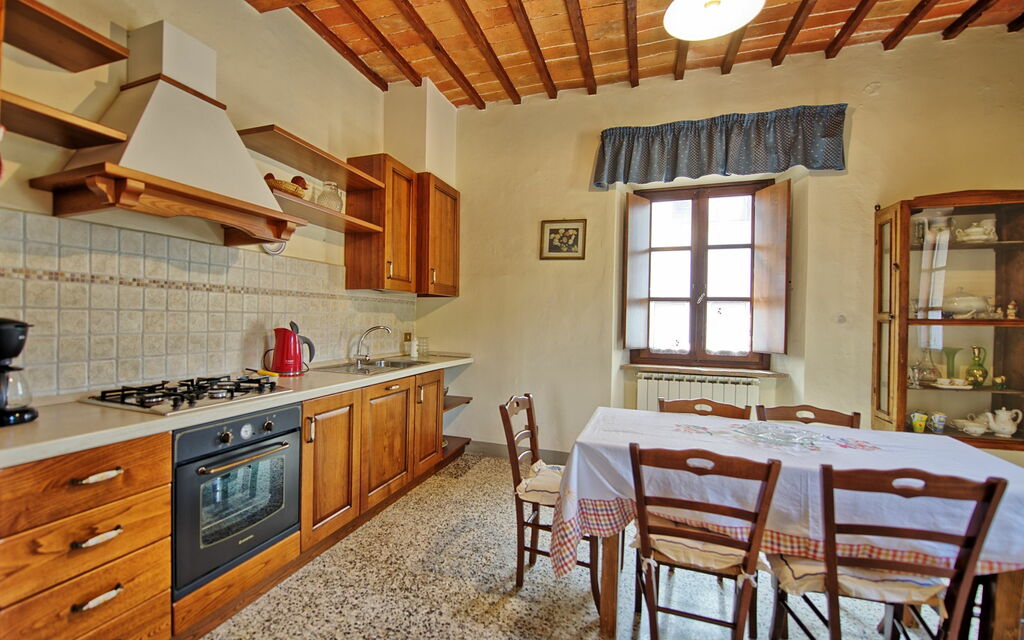 Villa Capolona: Dining Room, Kitchen