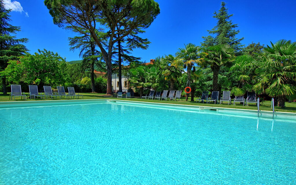 Villa Capolona: Outdoor, Pool