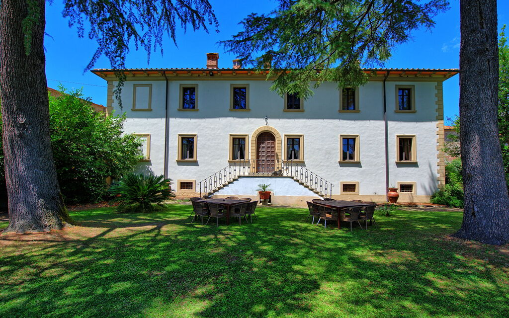 Villa Capolona: Garden, Outdoor