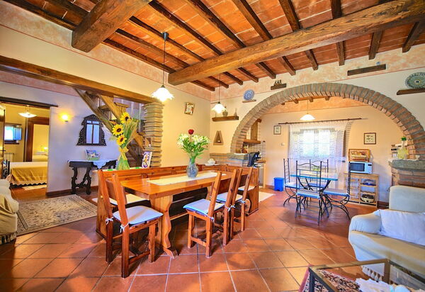 Villa Margherita Uno: Esszimmer, Wohnzimmer