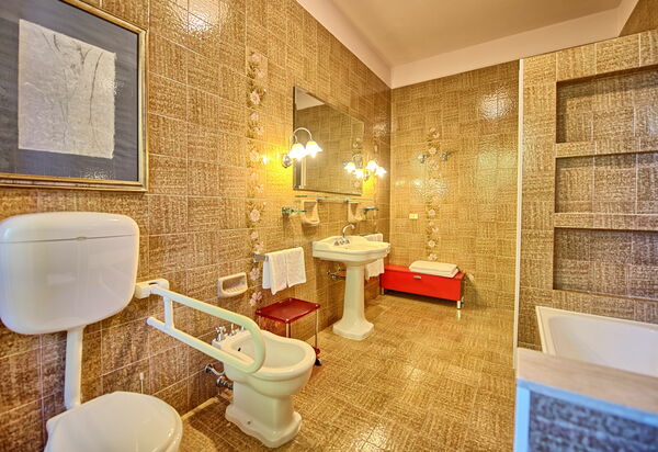 Villa Lauretana: Bad