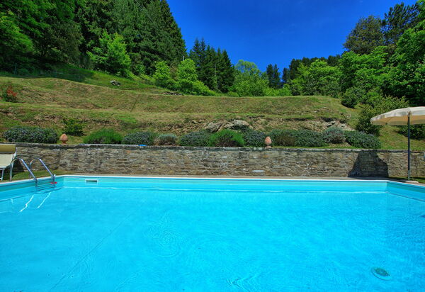 Villa Portole Uno: Schwimmbad