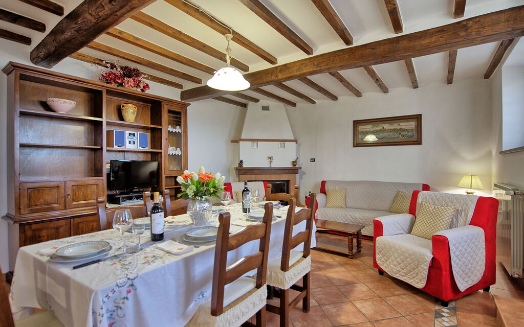 Villa Portole Uno: Dining Room, Living Room