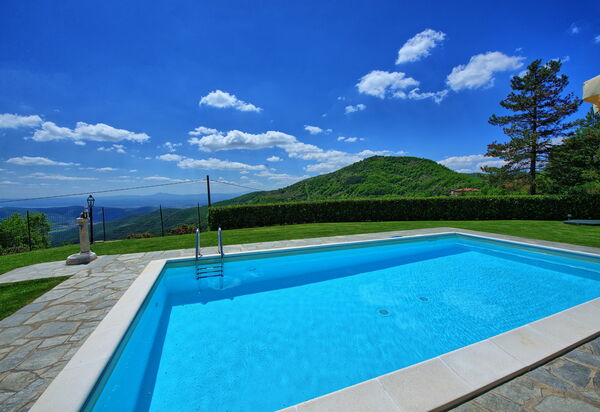 Villa Portole Due: Schwimmbad