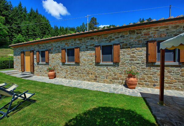 Villa Portole Due: Draussen, Garten