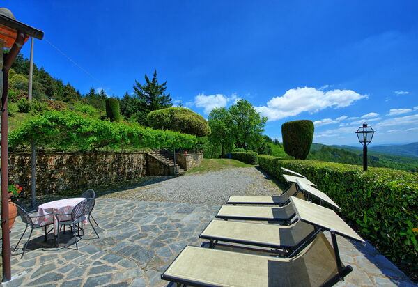 Villa Portole Due: Draussen, Garten