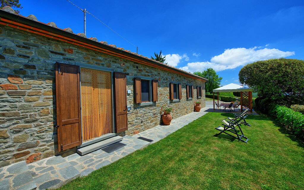 Villa Portole Due: Garden, Outdoor