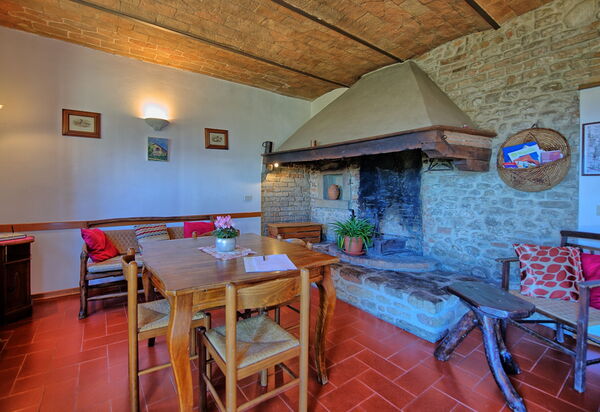 Casale Giotto: Esszimmer, Wohnzimmer