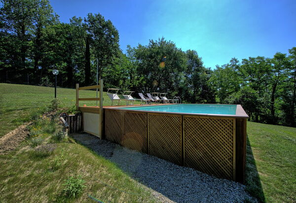 Casale Giotto: Garten, Schwimmbad