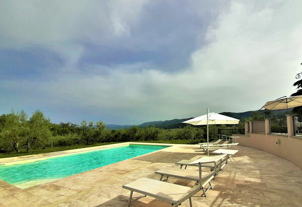 Villa Gaville: бассейн, Открытый