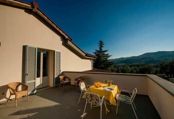 Villa Gaville: Балкон / Терраса / Патио