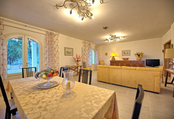 Villa Gaville: Гостиная