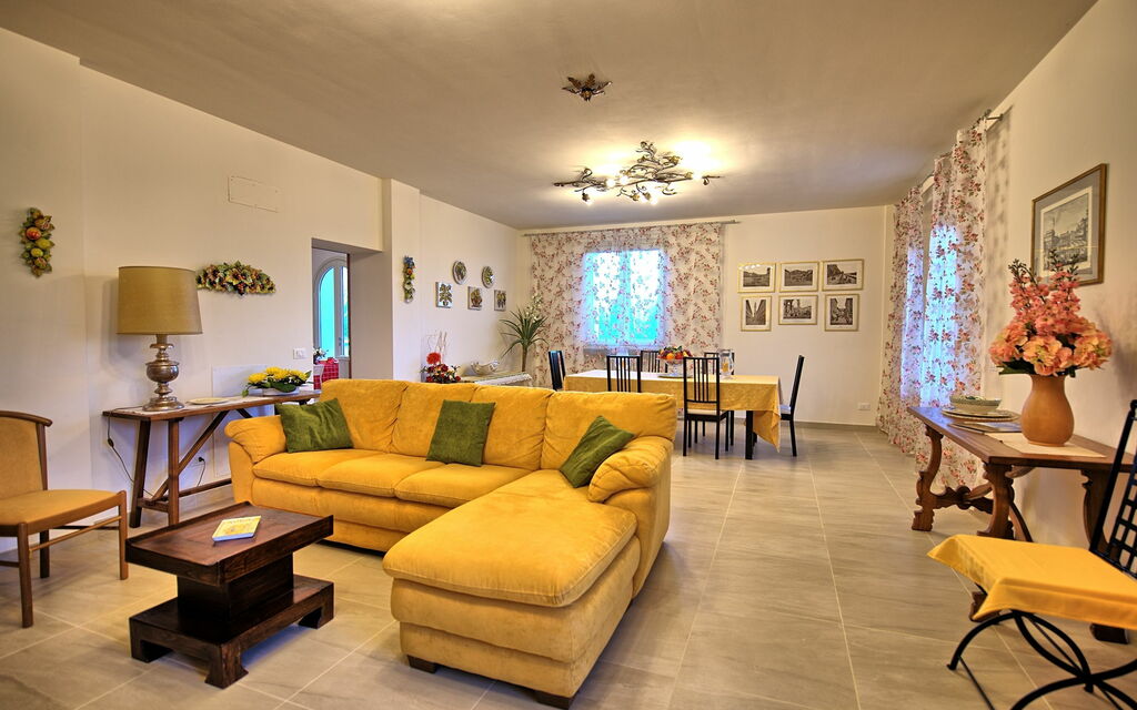 Villa Gaville: Гостиная