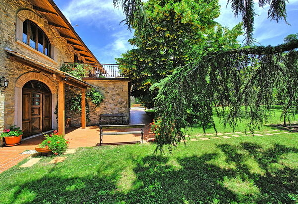 Villa Lorena: Außen, Garten