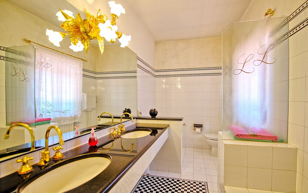 Villa Lorena: Badkamer