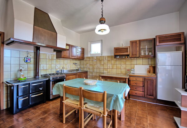 Villa Pratovecchio: Esszimmer, Küche