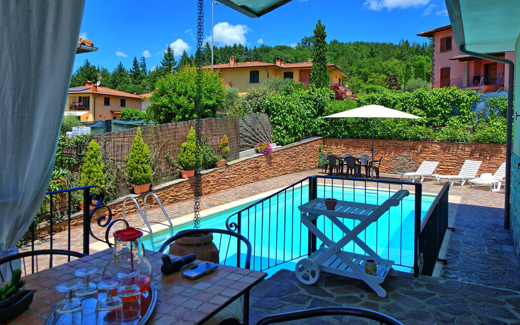 Villa Pratovecchio: Balcony / Terrace / Patio, Outdoor, Pool
