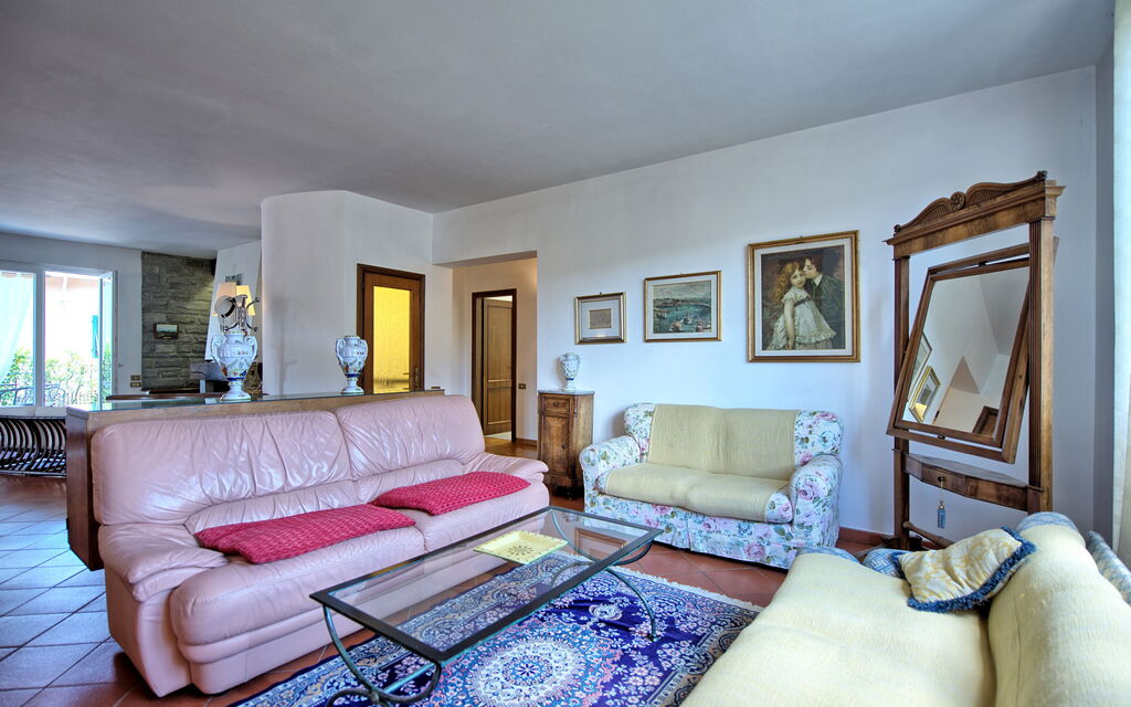 Villa Pratovecchio: Living Room