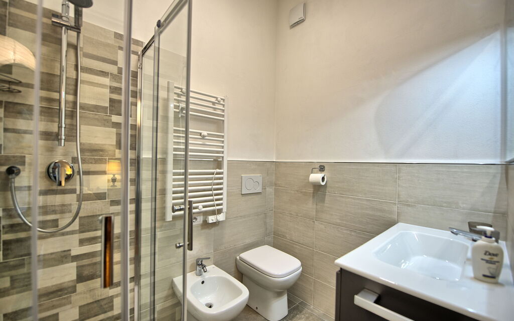 Villa Pratovecchio: Bathroom