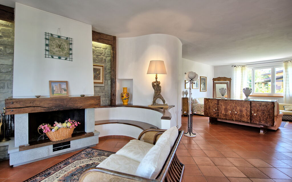 Villa Pratovecchio: Living Room