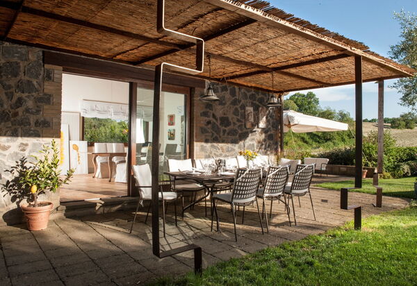 Casale Porano: Сад, Экстерьеры