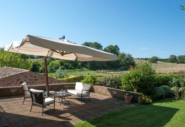 Casale Porano: Сад, Экстерьеры