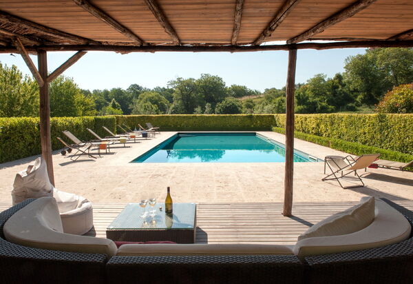 Casale Porano: бассейн