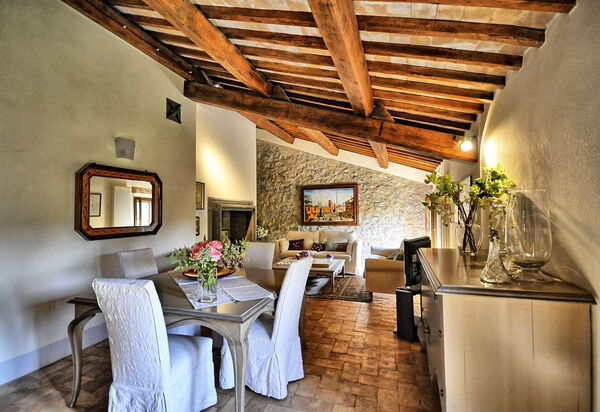 Casale Porano: Гостиная, Столовая