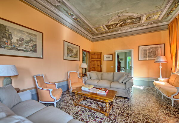 Villa Fiamma: Wohnzimmer