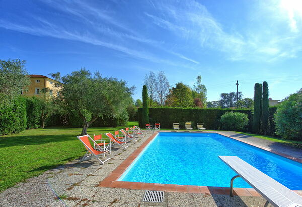 Villa Fiamma: Schwimmbad