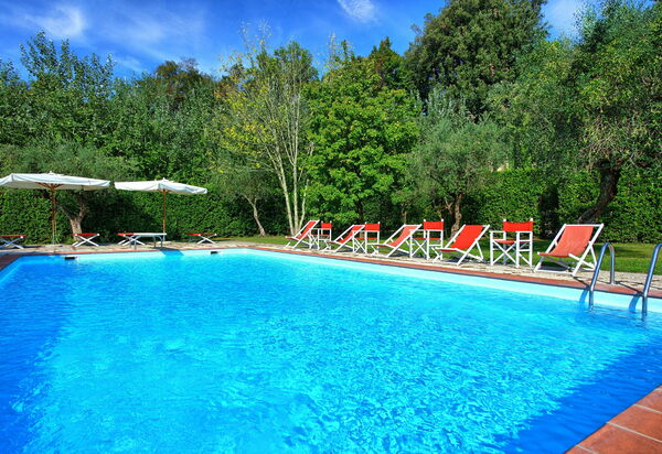 Villa Fiamma: Schwimmbad