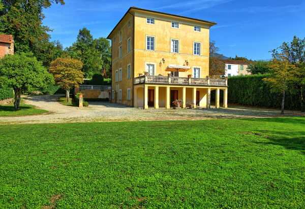 Villa Fiamma: Außen, Draussen, Garten