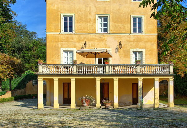 Villa Fiamma: Außen, Draussen