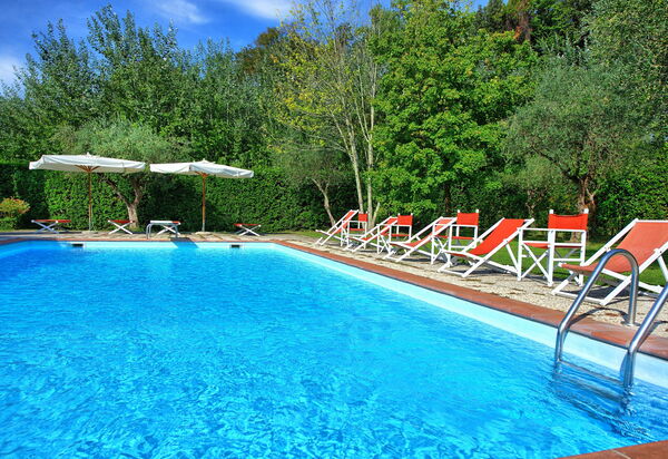 Villa Fiamma: Schwimmbad
