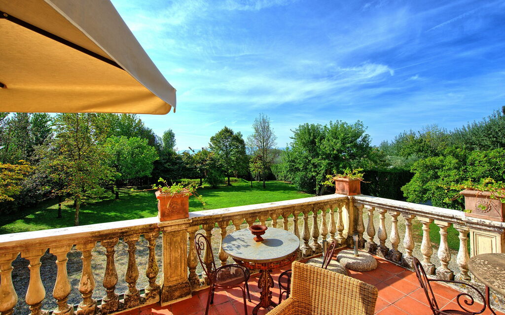 Villa Fiamma: all'aperto