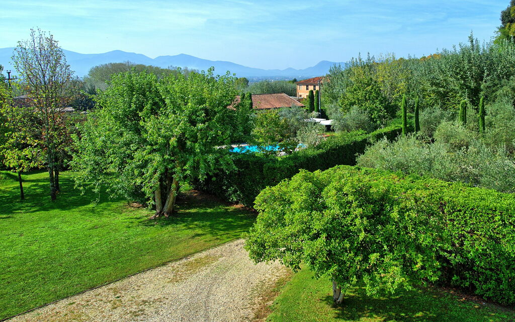 Villa Fiamma: all'aperto