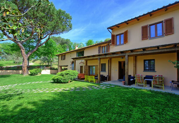 Villa Morandi: Draussen, Garten