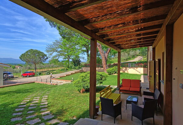 Villa Morandi: Balkon / Terrasse / Patio, Garten