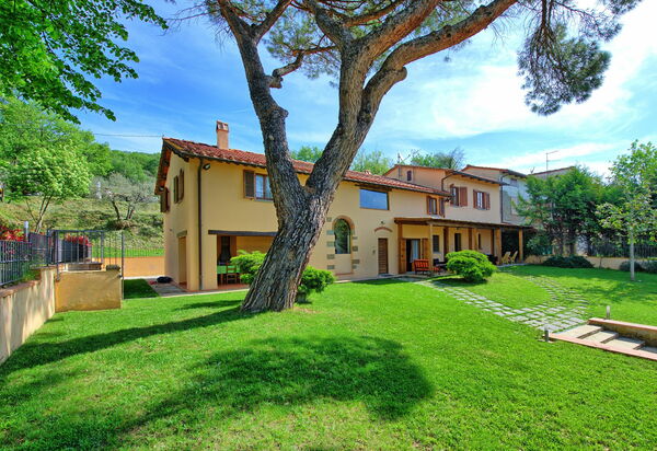 Villa Morandi: Draussen, Garten