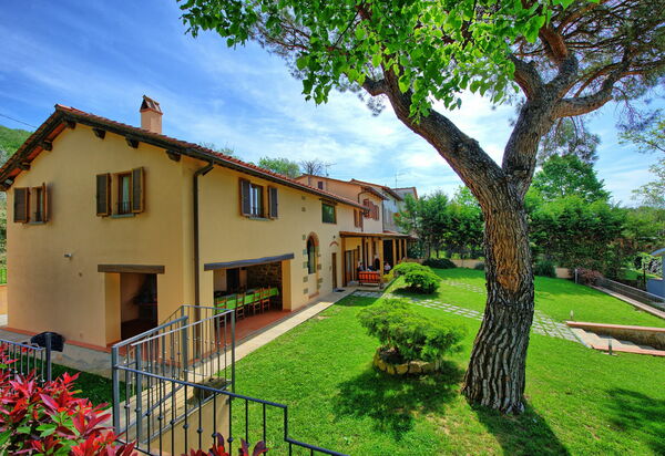 Villa Morandi: Draussen