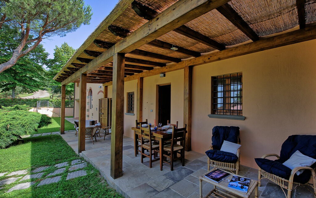 Villa Morandi: Building Exterior, Garden