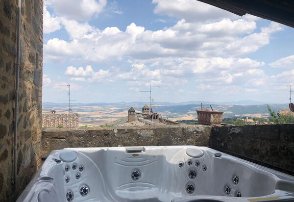 Villa Piazza Della Fortezza: джакузи