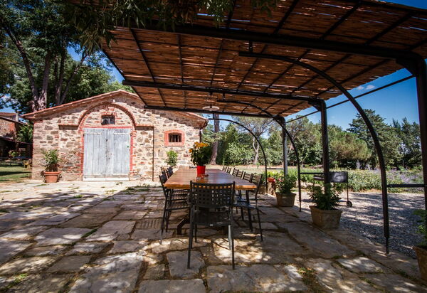 Villa Marietta: Draussen