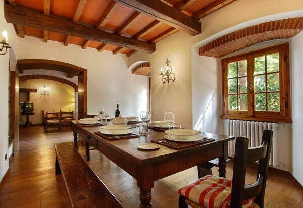 Villa Acacia: Столовая