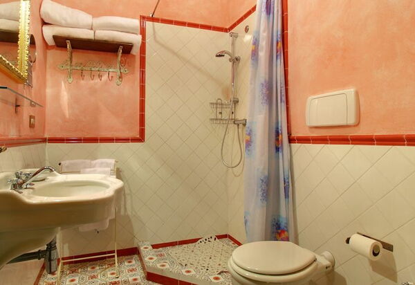 Villa Acacia: Ванная комната