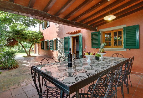 Villa Acacia: Балкон / Терраса / Патио